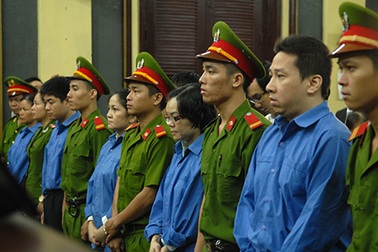 "Làm xiếc" hàng nghìn tỷ, Huyền Như lừa cả chị gái