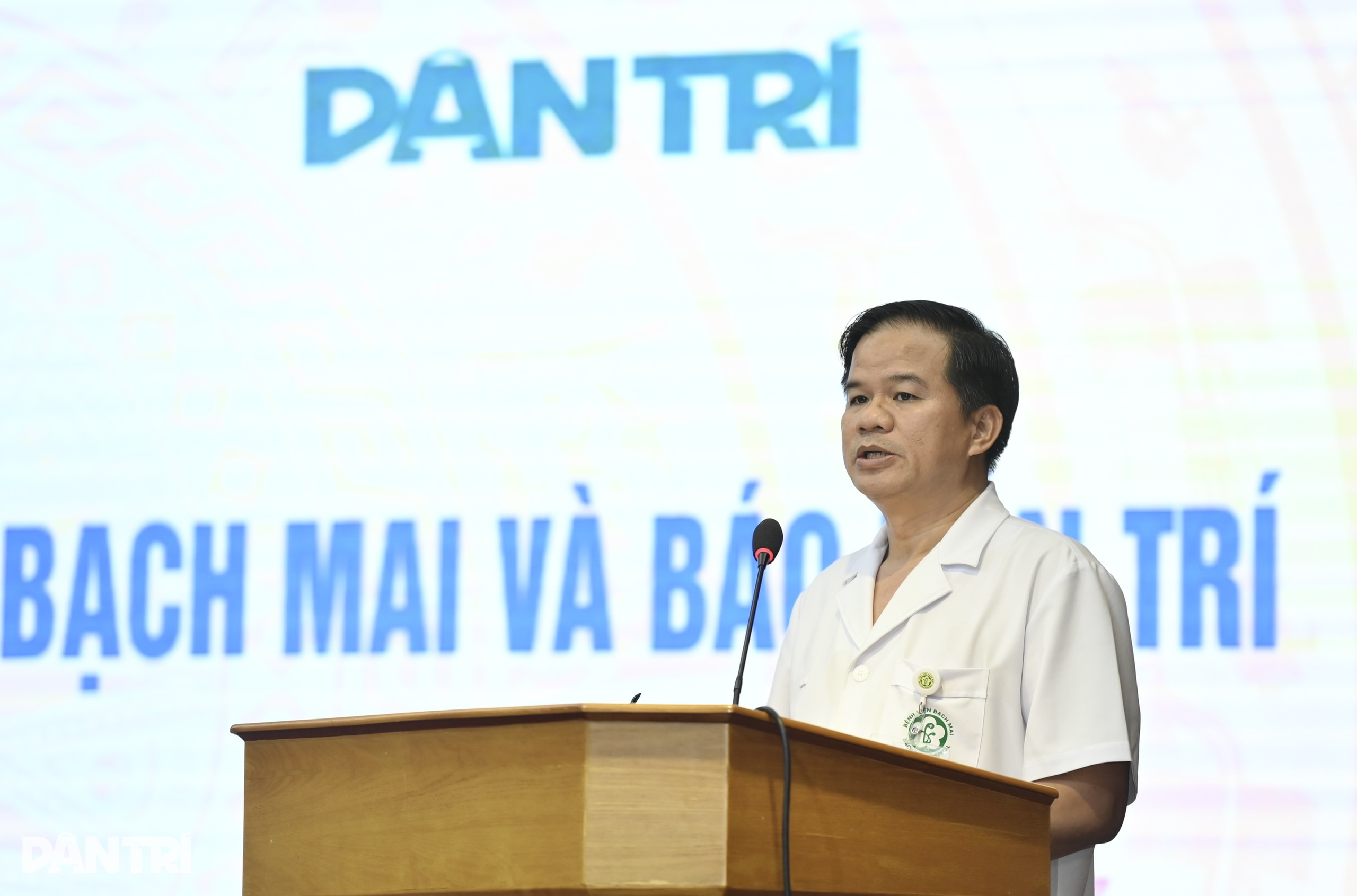 Báo Dân trí và Bệnh viện Bạch Mai hợp tác toàn diện, chung tay vì cộng đồng - 4 Báo Dân trí và Bệnh viện Bạch Mai hợp tác toàn diện, chung tay vì cộng đồng - 4