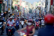Đường phố Sài Gòn trở lại cảnh đông nghịt quen thuộc
