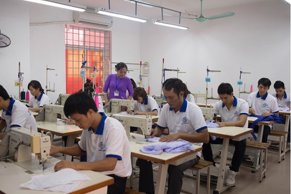 Trong khó khăn, lao động hiểu thêm về chiếc phao bảo hiểm thất nghiệp - 2 Trong khó khăn, lao động hiểu thêm về chiếc phao bảo hiểm thất nghiệp - 2