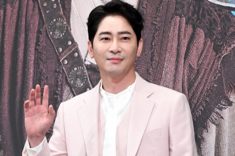 Kim Seon Ho và các mỹ nam xứ Hàn bất ngờ ngã ngựa vì bê bối tình cảm - 7 Kim Seon Ho và các mỹ nam xứ Hàn bất ngờ ngã ngựa vì bê bối tình cảm - 7