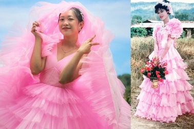 Nhà thiết kế 9x tự "cosplay" váy cưới 30 năm trước của mẹ