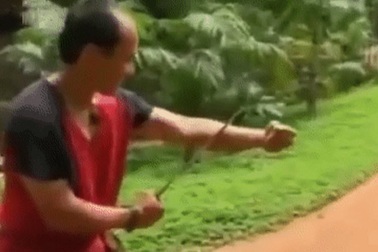 Võ sư nhập viện cấp cứu sau màn trình diễn nội công "kim cang bất hoại"