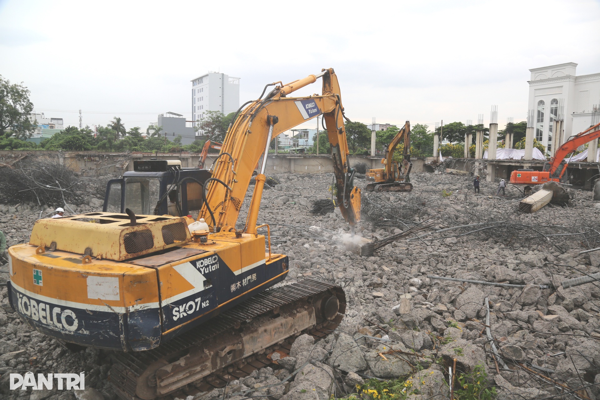 Tháo dỡ khu phức hợp thương mại rộng 2,2ha ở trung tâm tỉnh Đồng Nai - 12 Tháo dỡ khu phức hợp thương mại rộng 2,2ha ở trung tâm tỉnh Đồng Nai - 12