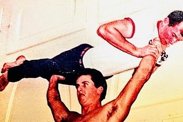 "Rambo" Sylvester Stallone gây choáng khi chia sẻ ảnh "độc" ngày trẻ