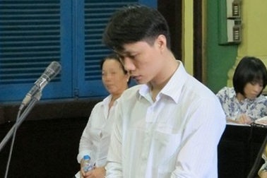 Đi thăm con, cha bị đâm chết 