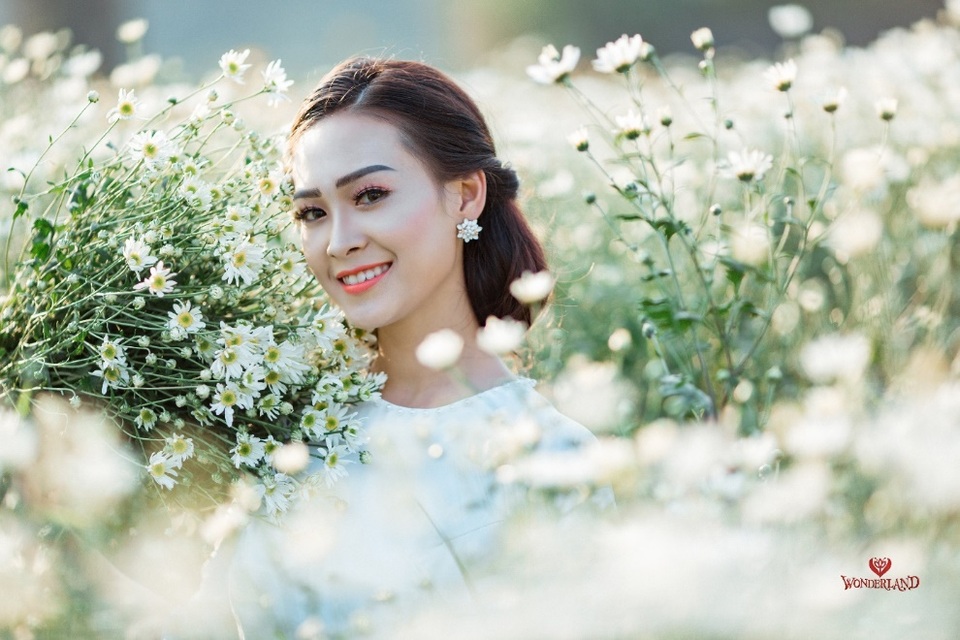 Thiếu nữ xứ chè xinh tươi tạo dáng đón Xuân - 1 Thiếu nữ xứ chè xinh tươi tạo dáng đón Xuân - 1
