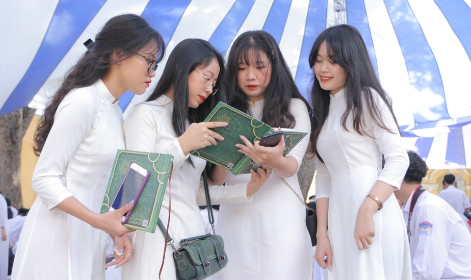 Kỳ nghỉ hè đặc biệt nhất lịch sử và tâm thư của nữ hiệu trưởng - 1 Kỳ nghỉ hè đặc biệt nhất lịch sử và tâm thư của nữ hiệu trưởng - 1