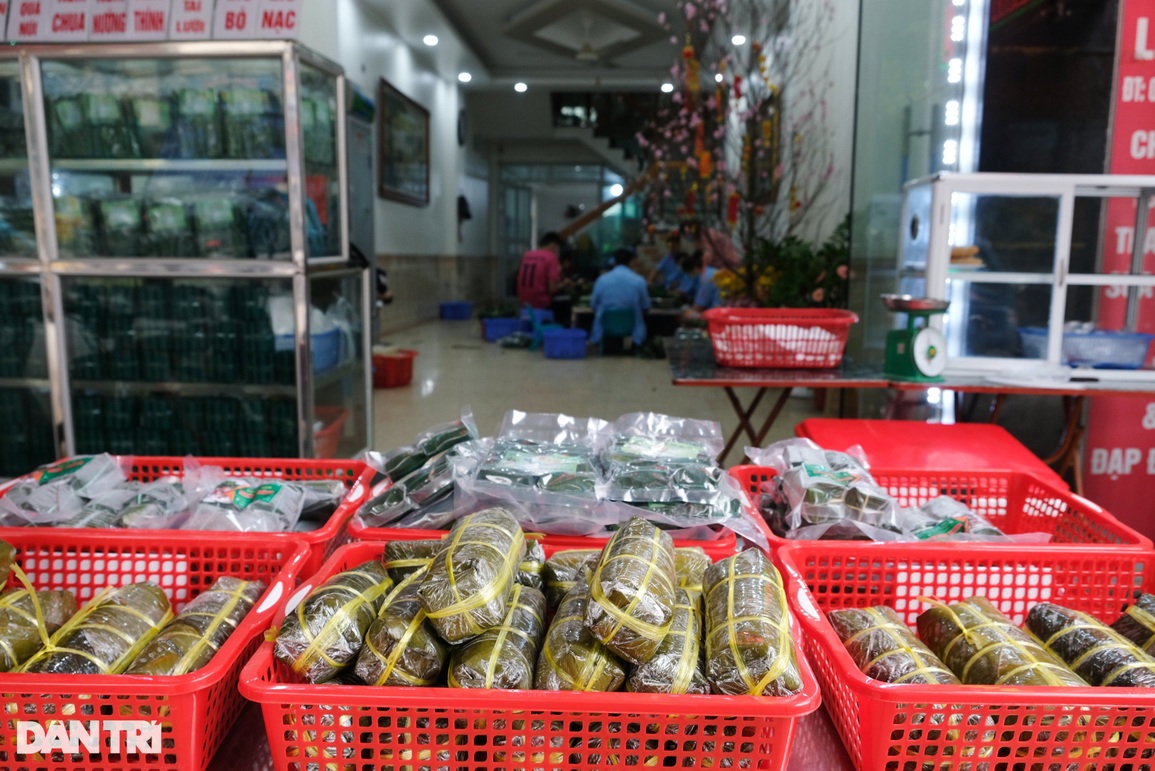 Cơ sở làm nem, giò chạy nước rút ngày cận Tết - 6 Cơ sở làm nem, giò chạy nước rút ngày cận Tết - 6