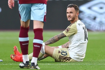 Ngôi sao Leicester chấn thương đầu gối khiến tuyển Anh lo lắng