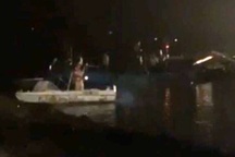 Đắm tàu chở hàng trên sông Hồng, 7 người may mắn thoát nạn