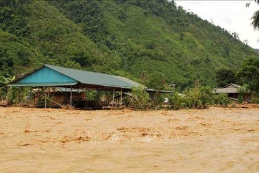 5 bản đang bị cô lập vì mưa lũ, tìm thấy thi thể nạn nhân thứ 2