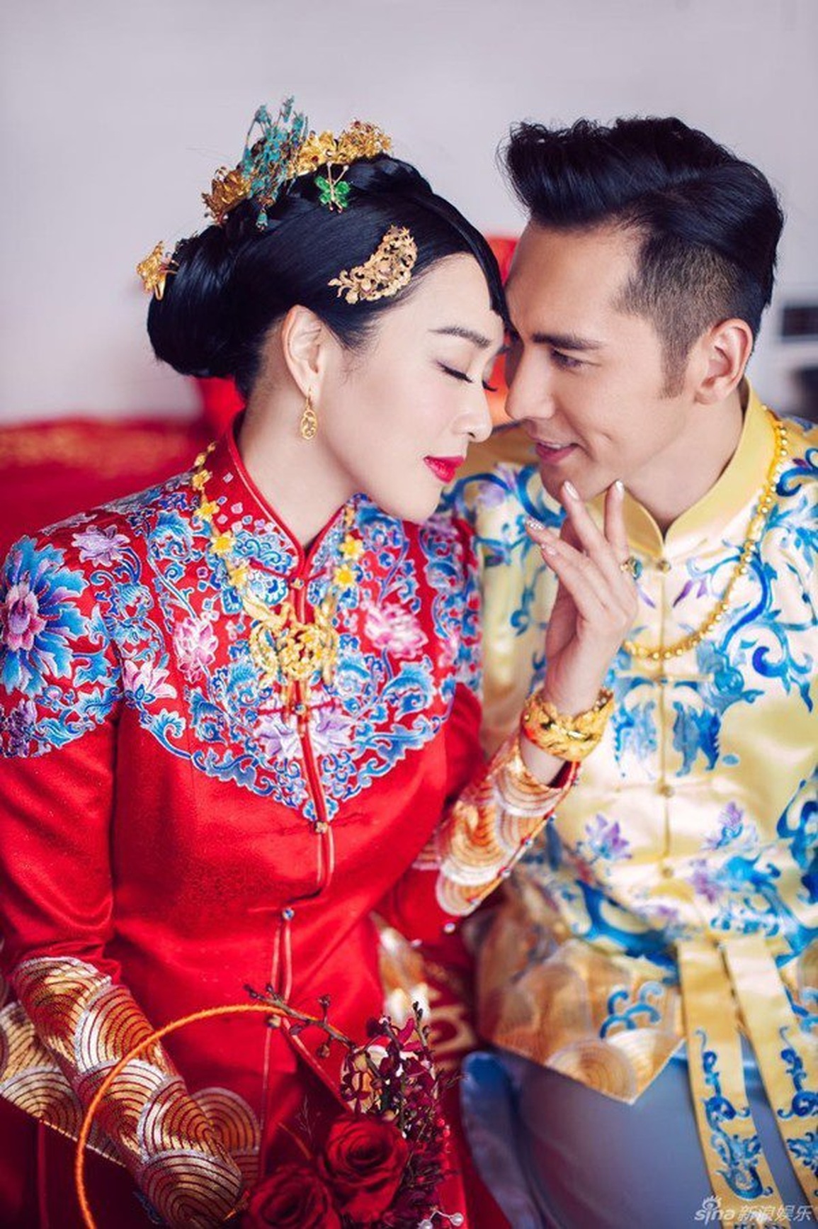 Mỹ nhân Chung Lệ Đề khóc vì hôn nhân không dễ thở với chồng kém 12 tuổi - 2 Mỹ nhân Chung Lệ Đề khóc vì hôn nhân không dễ thở với chồng kém 12 tuổi - 2
