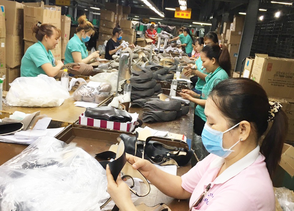 Người giúp việc, phụ hồ, thợ mộc... sẽ được nhận hỗ trợ 1.000.000 đồng - 1 Người giúp việc, phụ hồ, thợ mộc... sẽ được nhận hỗ trợ 1.000.000 đồng - 1