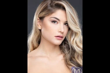 Vẻ đẹp bốc lửa của hoa hậu Italy