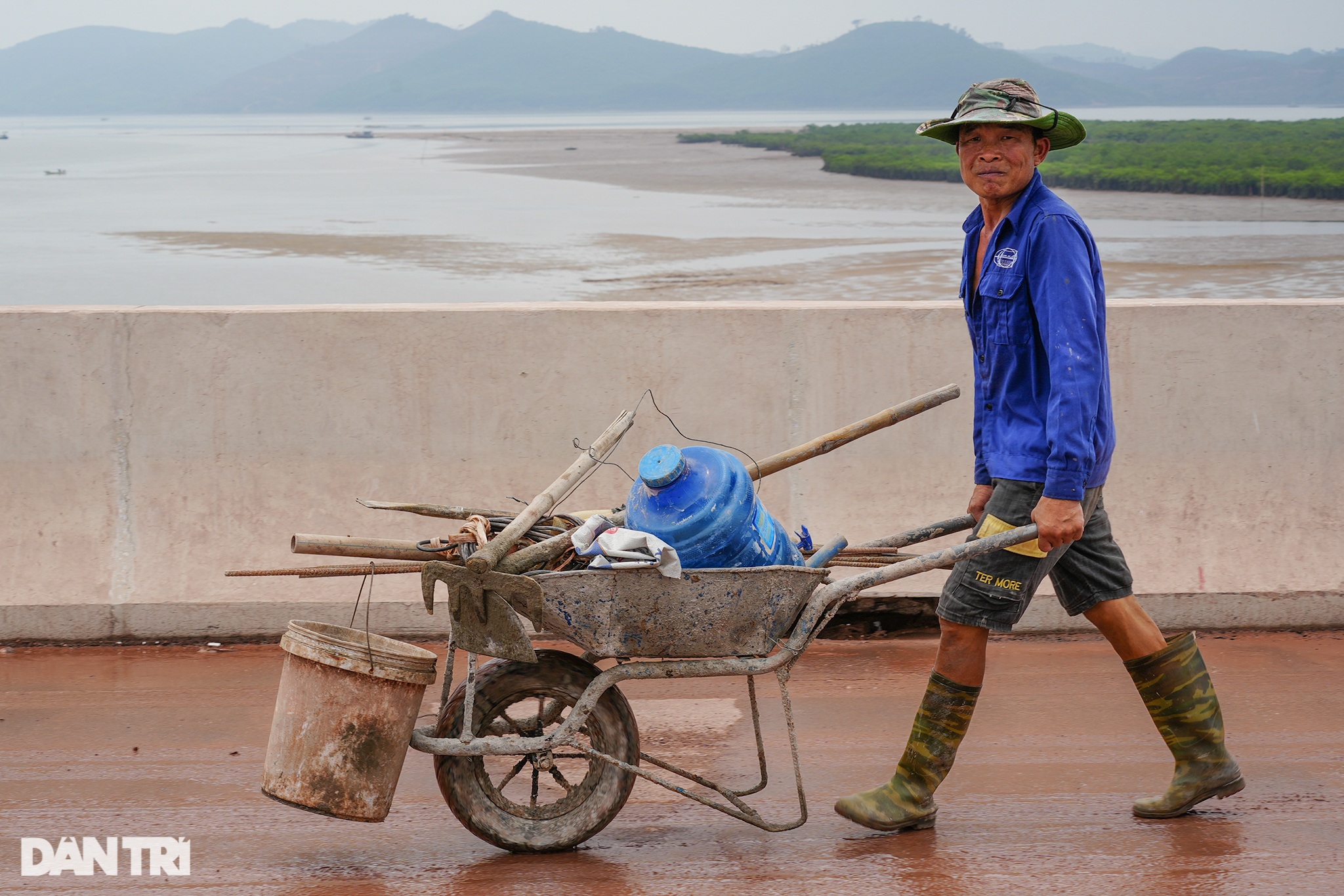 Chiêm ngưỡng cầu vượt biển 800 tỷ đồng dài nhất tỉnh Quảng Ninh - 5 Chiêm ngưỡng cầu vượt biển 800 tỷ đồng dài nhất tỉnh Quảng Ninh - 5