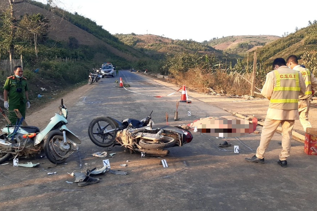 Truy tìm xe tải liên quan vụ tai nạn chết người - 1 Truy tìm xe tải liên quan vụ tai nạn chết người - 1