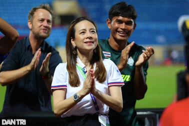 Vực dậy bóng đá Thái Lan, người đàn bà thép nhận giải thưởng cao quý