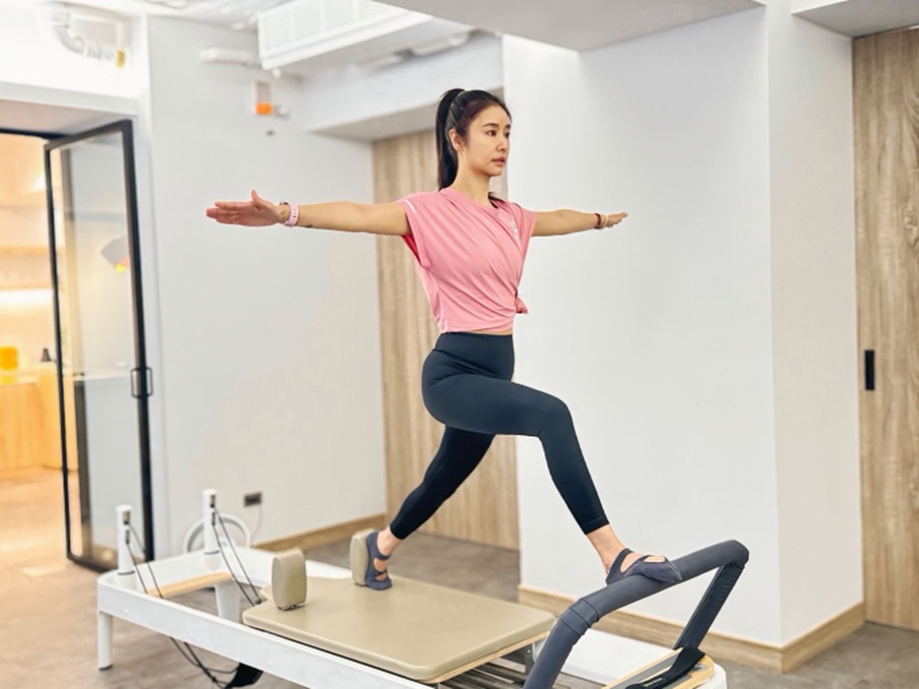 Lâm Tâm Như tuổi 50 gây sốt với vóc dáng săn chắc, trẻ hơn thời đôi mươi - 3