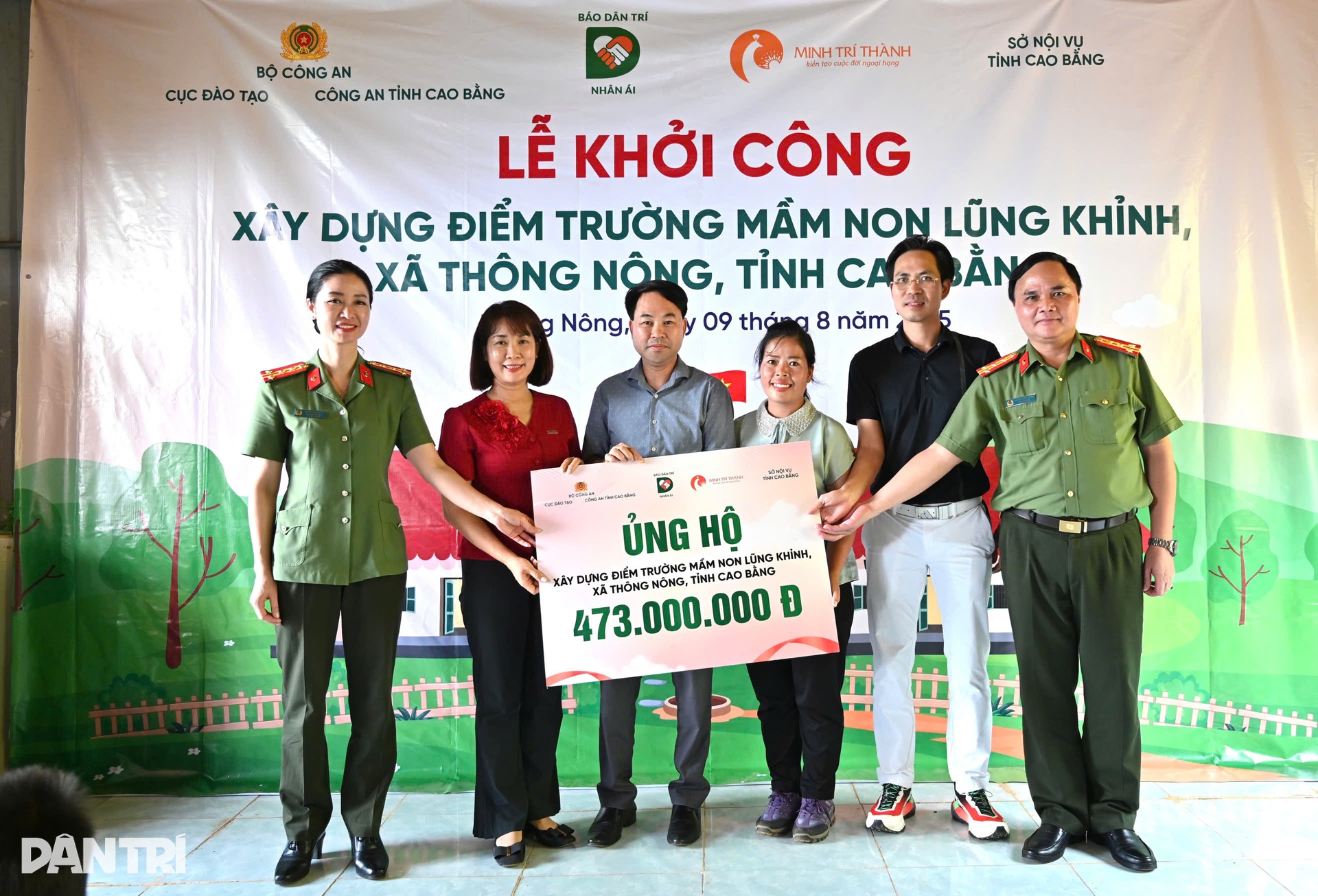 Báo Dân trí phối hợp cùng các đơn vị khởi công điểm trường Lũng Khỉnh - 3 Báo Dân trí phối hợp cùng các đơn vị khởi công điểm trường Lũng Khỉnh - 3