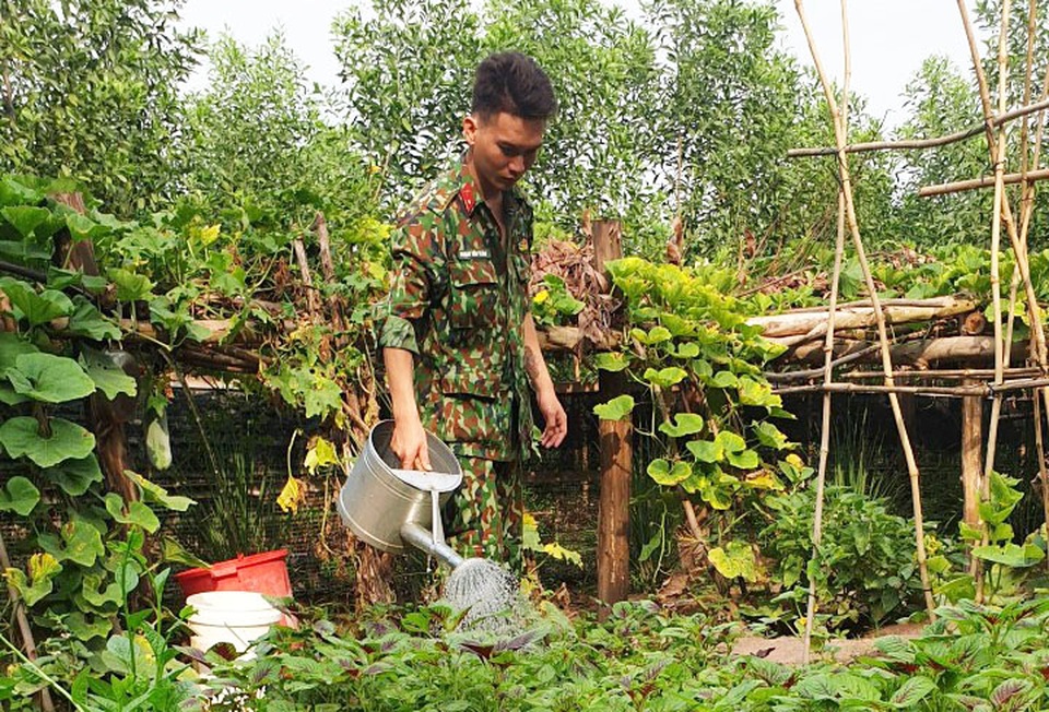 Giếng nước mát lòng chiến sĩ vùng biên đang căng mình chống dịch Covid-19 - 4