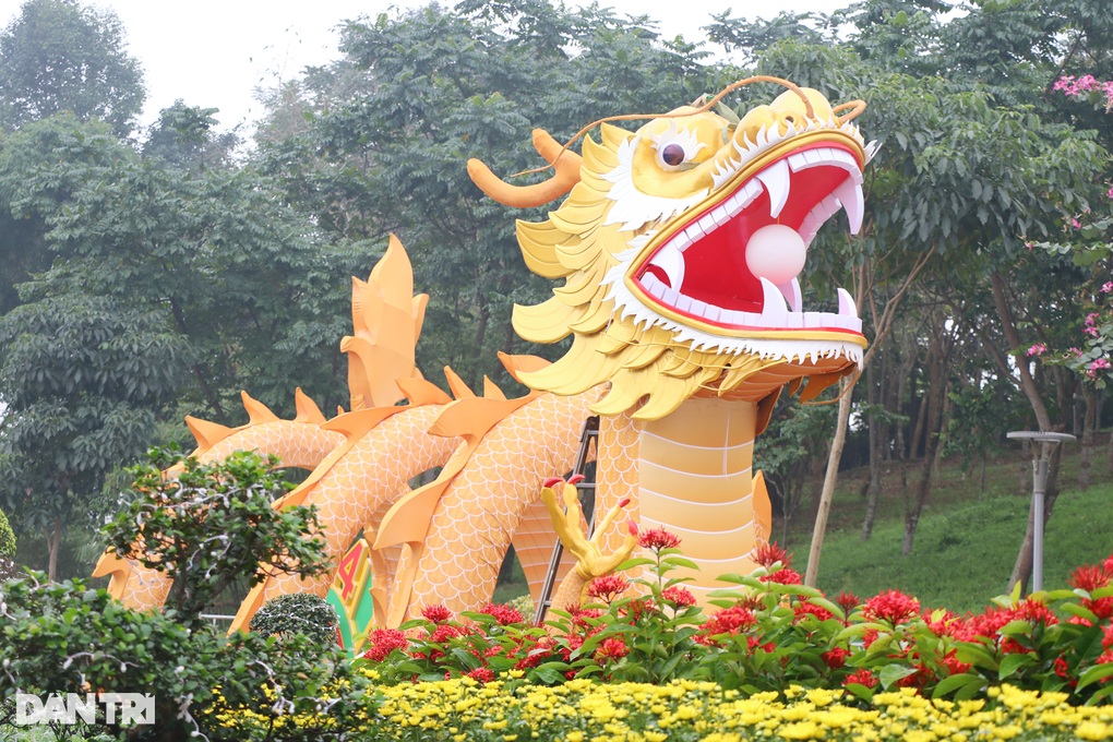 Linh vật rồng ở Nghệ An hết giận dỗi sau khi được chỉnh sửa - 4 Linh vật rồng ở Nghệ An hết giận dỗi sau khi được chỉnh sửa - 4