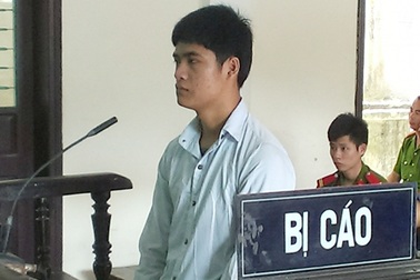 Lừa bán gái bản theo đặt hàng của chị gái