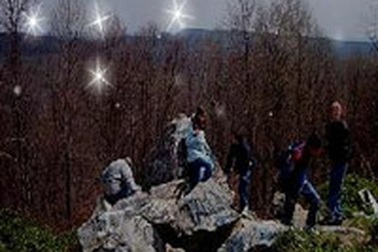 Những đốm lửa thần trên đỉnh Brown