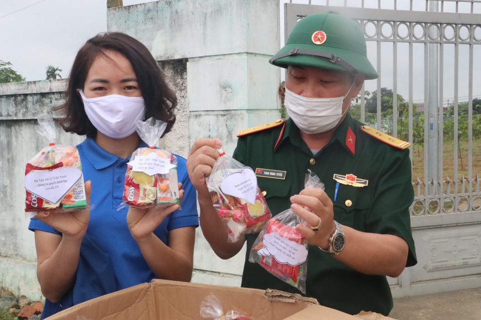 Tuổi trẻ Nghệ An “mổ lợn”, tặng 500 quả trứng cho khu cách ly tập trung - 4