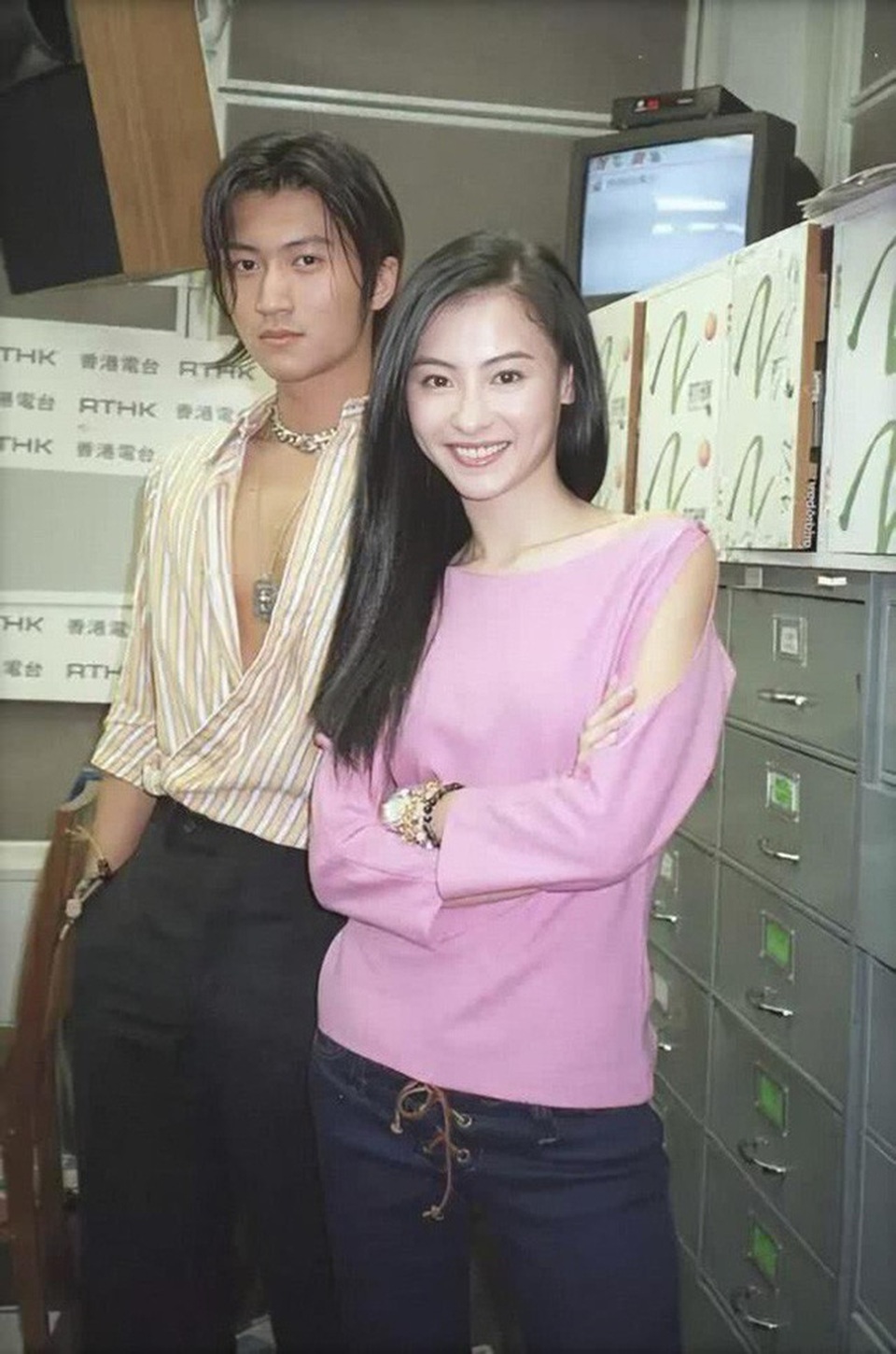 Trương Bá Chi hoá giải ân oán với đàn chị Vương Phi - 2 Trương Bá Chi hoá giải ân oán với đàn chị Vương Phi - 2