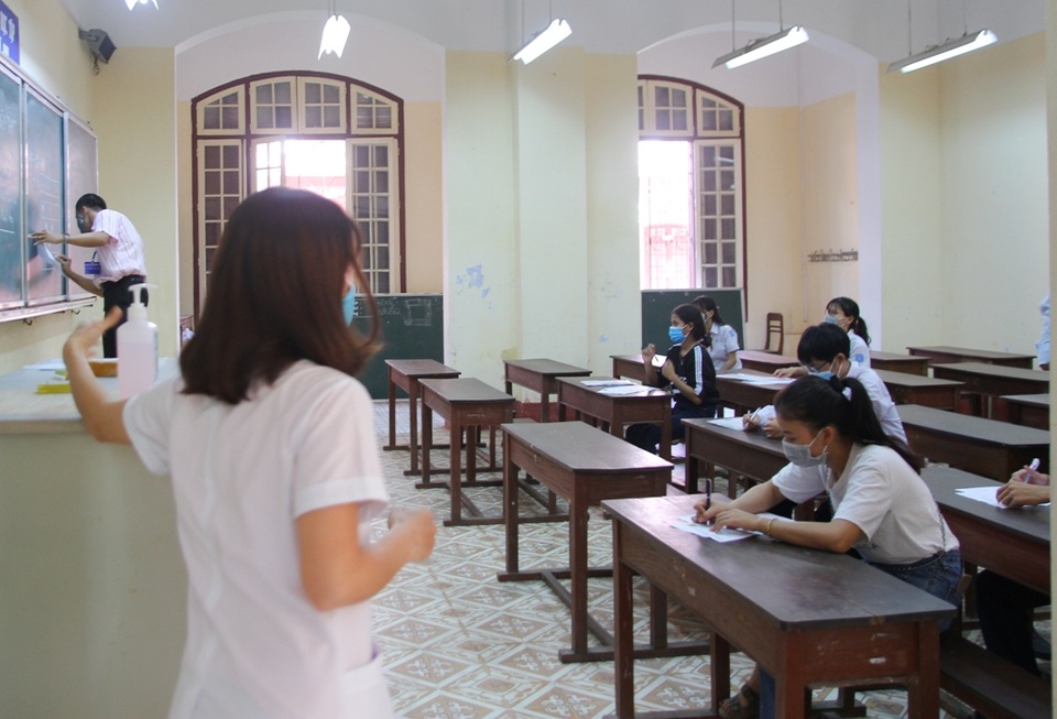 Phòng dịch chặt chẽ trong ngày làm thủ tục dự thi tốt nghiệp THPT đợt 2 - 3 Phòng dịch chặt chẽ trong ngày làm thủ tục dự thi tốt nghiệp THPT đợt 2 - 3