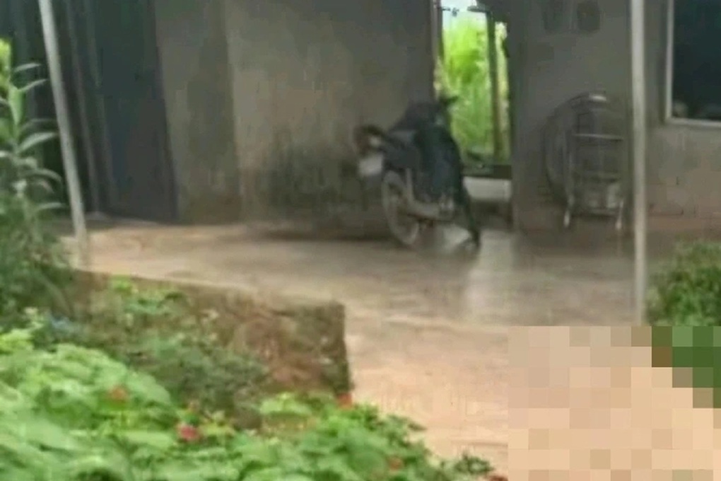Mâu thuẫn lúc nhậu, người đàn ông dùng dao đâm nạn nhân tử vong - 1 Mâu thuẫn lúc nhậu, người đàn ông dùng dao đâm nạn nhân tử vong - 1