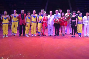 Xiếc Việt mang xúc động đến cho khán giả Lào