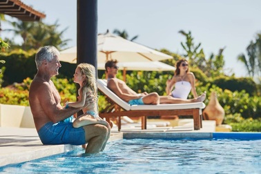 Gắn kết tình thân gia đình với bộ sưu tập kỳ nghỉ “Pa’s Collection”