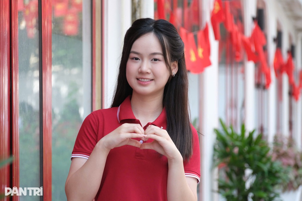 Thủ khoa tốt nghiệp gây sốt vì xinh đẹp tiếp tục là thủ khoa Ngoại thương - 1 Thủ khoa tốt nghiệp gây sốt vì xinh đẹp tiếp tục là thủ khoa Ngoại thương - 1