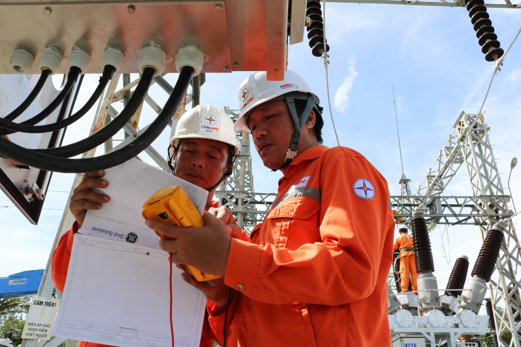 EVNCPC đảm bảo điện dịp lễ Noel, Tết Dương lịch và Tết Nguyên đán 2024 - 4 EVNCPC đảm bảo điện dịp lễ Noel, Tết Dương lịch và Tết Nguyên đán 2024 - 4