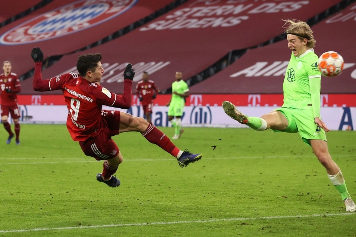 Lewandowski cân bằng kỷ lục khó tin của C.Ronaldo - 4 Lewandowski cân bằng kỷ lục khó tin của C.Ronaldo - 4