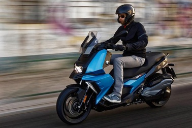BMW C 400 X - Động cơ một xi-lanh và ngập tràn công nghệ
