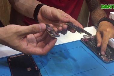 'Mổ bụng' chiếc iPhone 11 Pro Max màu rêu đầu tiên tại Hà Nội