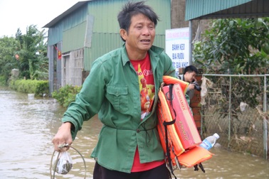 Trận "đại hồng thủy" lịch sử làm nóng nghị trường