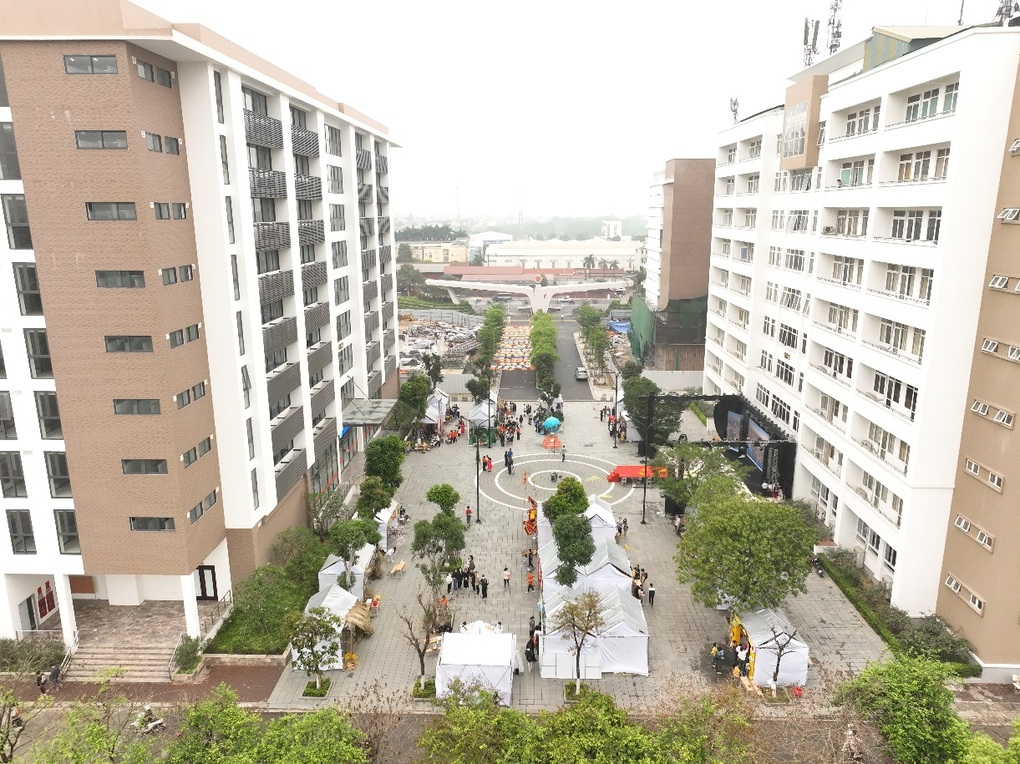 Sinh viên Đại Nam trình diễn thời trang tái chế, bảo vệ môi trường - 5 Sinh viên Đại Nam trình diễn thời trang tái chế, bảo vệ môi trường - 5