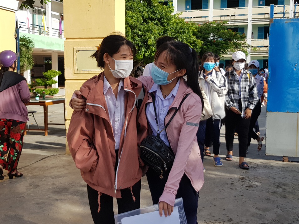 Đề Toán thi tốt nghiệp THPT: Vừa sức thí sinh nhưng để điểm 10 không dễ - 8 Đề Toán thi tốt nghiệp THPT: Vừa sức thí sinh nhưng để điểm 10 không dễ - 8