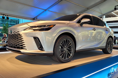 Lexus RX 2023 chính thức trình làng