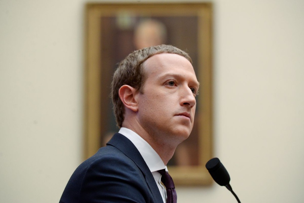 Ông chủ Facebook mất hơn 100 tỷ USD trong năm nay - 1 Ông chủ Facebook mất hơn 100 tỷ USD trong năm nay - 1