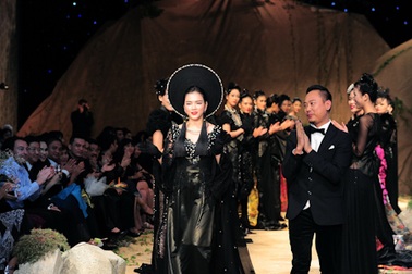 Lý Nhã Kỳ là "vơ đét" đêm thời trang