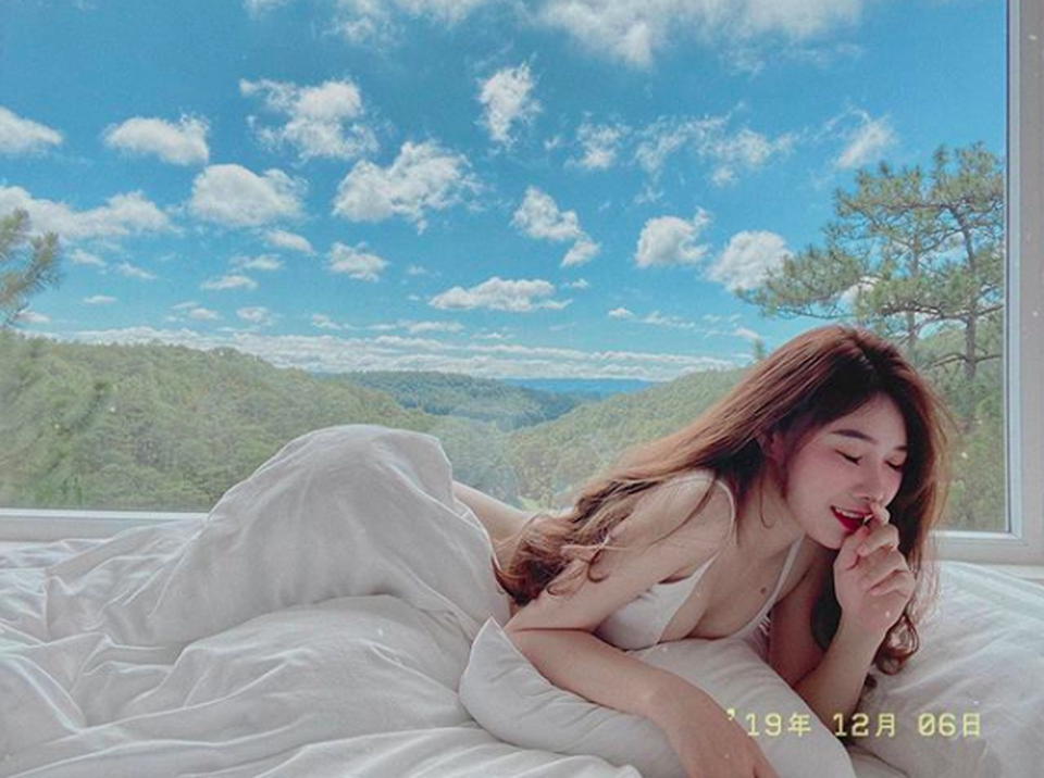 Bạn gái Văn Toàn gắt gỏng đáp trả khi bị chê hở hang - 7 Bạn gái Văn Toàn gắt gỏng đáp trả khi bị chê hở hang - 7