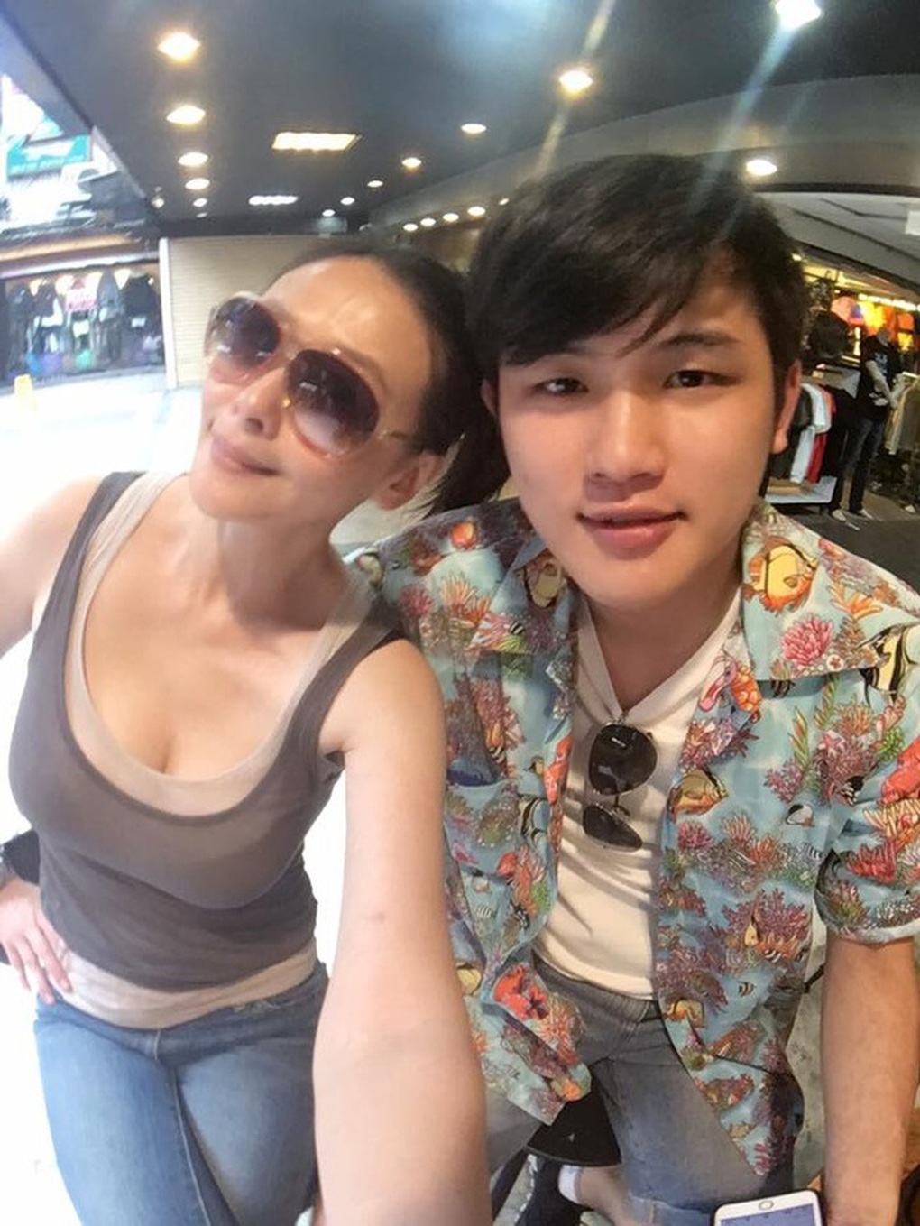 Nữ hoàng gợi cảm Tiêu Thục Thận bị ung thư tá tràng di căn - 4 Nữ hoàng gợi cảm Tiêu Thục Thận bị ung thư tá tràng di căn - 4