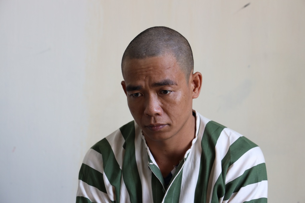 Đâm chết anh vợ rồi ra đầu thú - 1 Đâm chết anh vợ rồi ra đầu thú - 1
