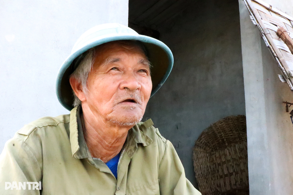 Nghề làm một ngày ăn cả năm, diêm dân không đủ tiền mua một yến gạo - 3 Nghề làm một ngày ăn cả năm, diêm dân không đủ tiền mua một yến gạo - 3