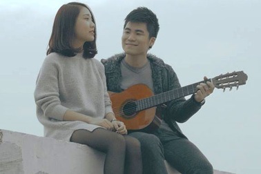 Ca sĩ Tiến Mạnh lãng mạn trong MV “Có một tình yêu như thế”